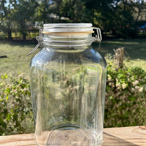 Clear Glass Storage Jar with Clamp Lid - Picture 5 of 9